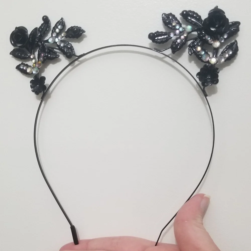 VGUC iridescent black roses head accessory